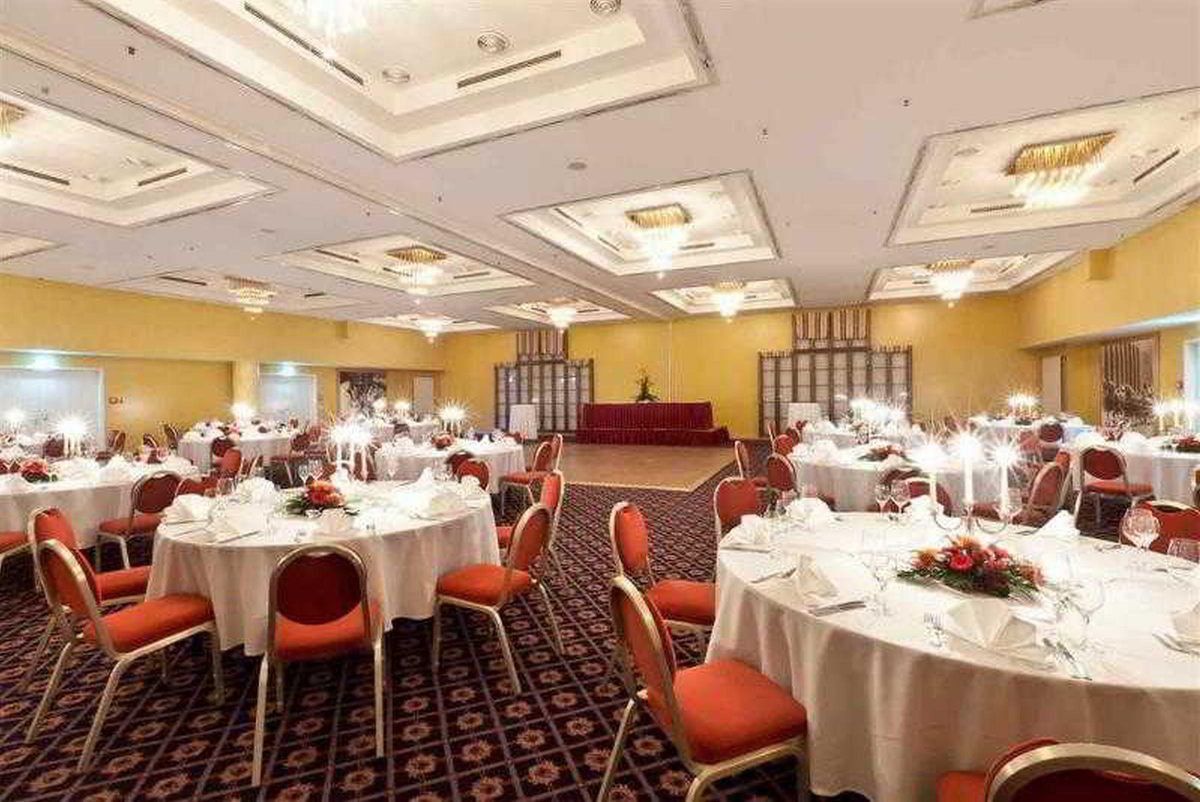 โรงแรมเมอร์เคียว เบอร์ลิน เทมเพลฮอฟ แอร์พอร์ต ร้านอาหาร รูปภาพ